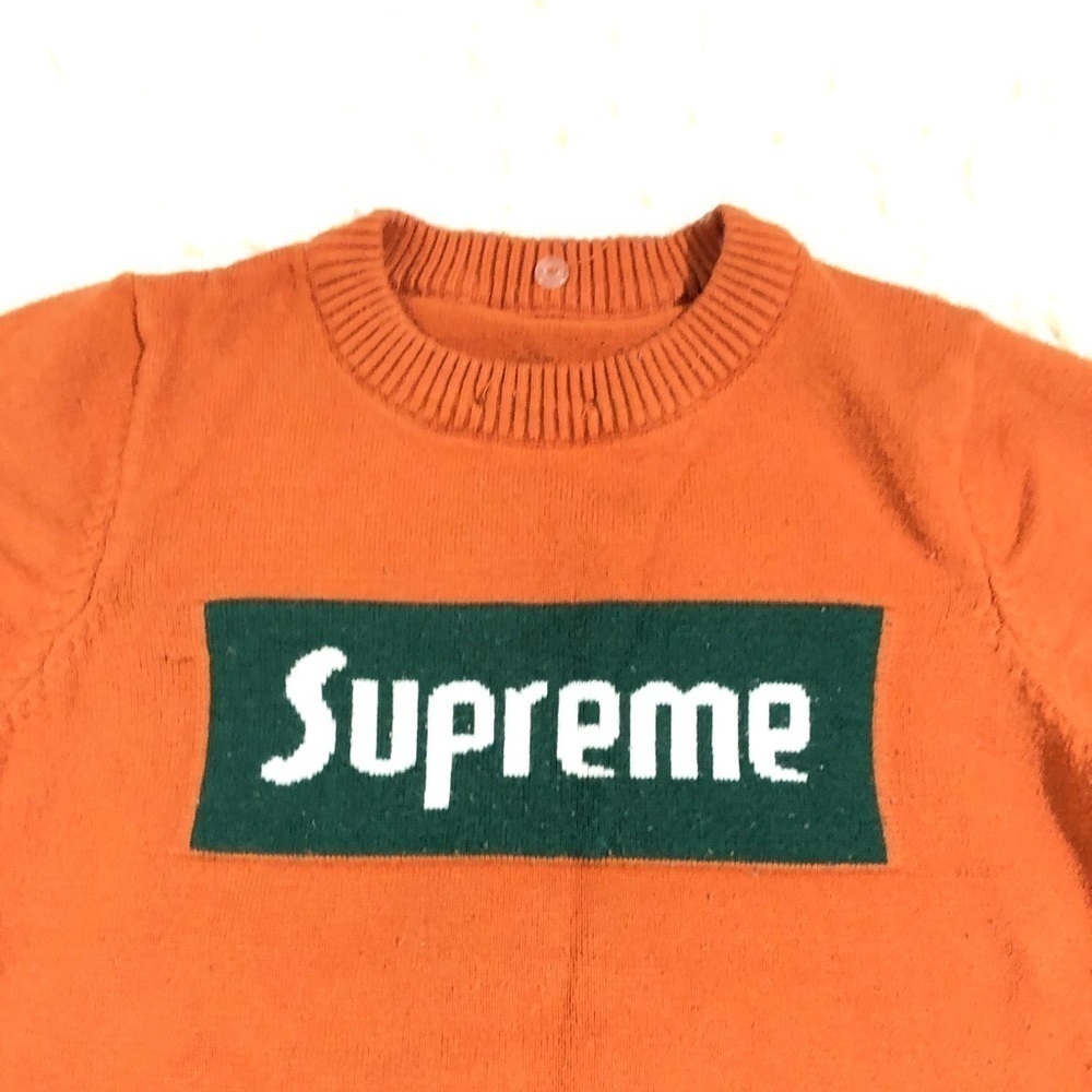 Supreme Boys Sweatshirt No Tag! Would Fit a size 6 has some piling! Orange green